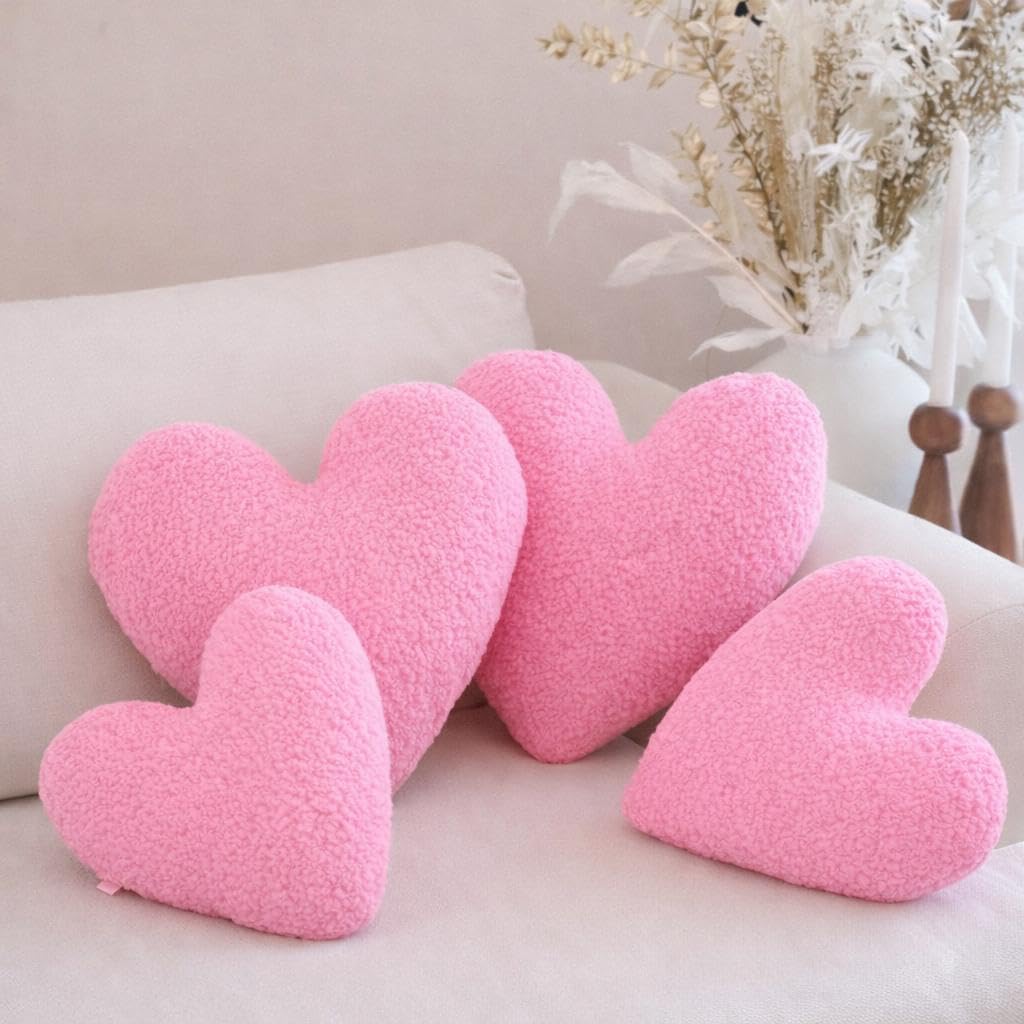Pembe Kalp Peluş Dekoratif Yastık, 4'lü Set, Kalp Şeklinde Dekor Yastıkları
