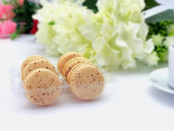 Special Holiday Macaron Gift Box (Tiramisu)
