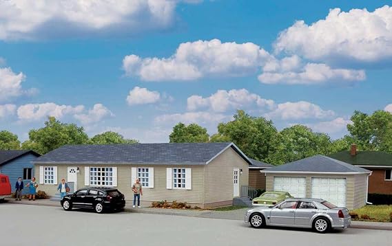 Walthers Cornerstone Modern Sectional House with Garage 933-4151 HO Scale Model Railroad - Structure Kit