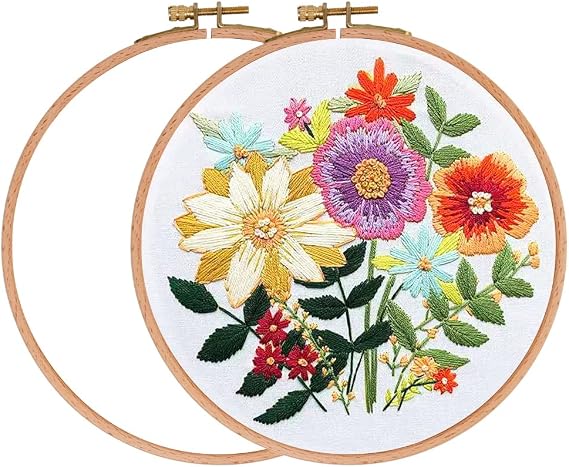 Wooden 6Inch Embroidery Hoops,2 Pieces Natural Beech Wood Embroidery Frame, Decorative Hanging Cross Stitch Hoops Frames for Christmas Embroidery Supplies