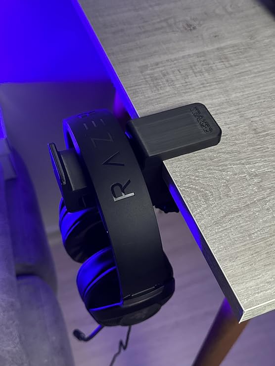 Premium Siyah Masa Kenarı Kulaklık Standı – Shadow Edition | Kaydırmaz Keçeli, Ergonomik ve Güçlendirilmiş