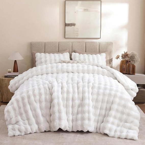 YIKUSH Fluffy Comforter Set Queen Size - Soft & Fuzzy Faux Fur Comforter, Ultra Plush White Comforter with Flannel Back, Warm Yet Lightweight Cozy Bedding Set