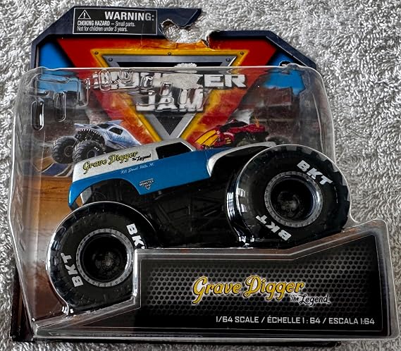 Monster Jam Grave Digger The Legend Series 38 Arena Favorites Die-Cast Truck, 1:64 Scale